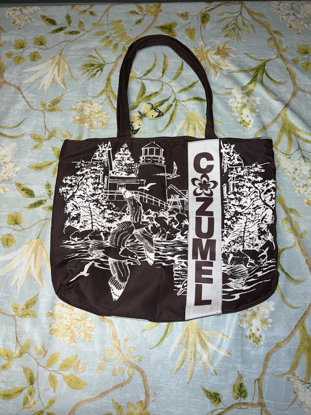 Tote Bag in Brown and White